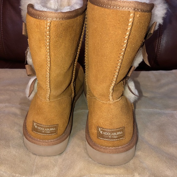 Koolaburra by UGG fleece lined Leather Boots. US 9 Women’s Gently Used. - Picture 4 of 10